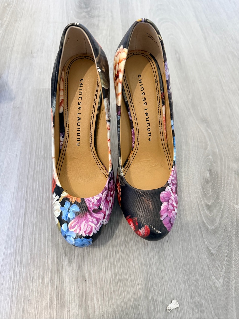 Chinese Laundry Black Floral Round-Toe Heels